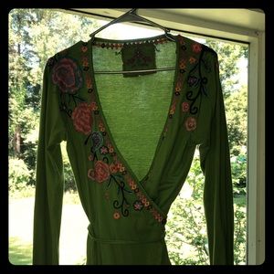 Johnny Was embroidered wrap top szM